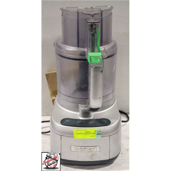 CUISINART FOOD PROCESSOR