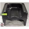 Image 1 : CAMBRO BLACK PLASTIC BOOSTER SEAT