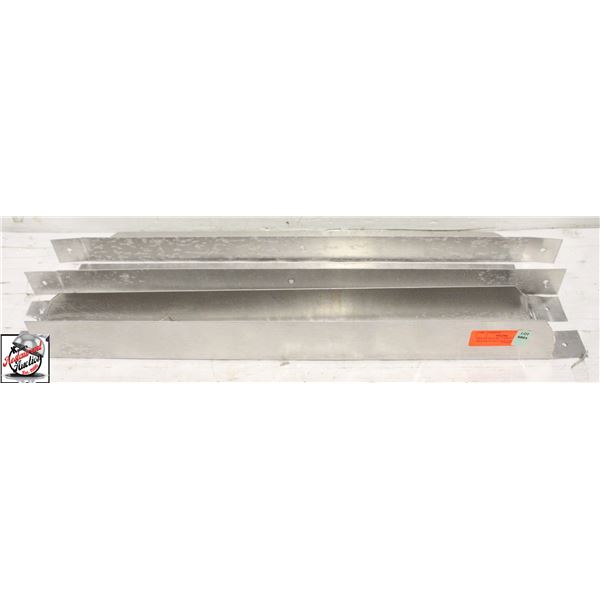 BAILIFF SEIZURE: 4 WALL BRACKETS FOR PANS/INSERTS