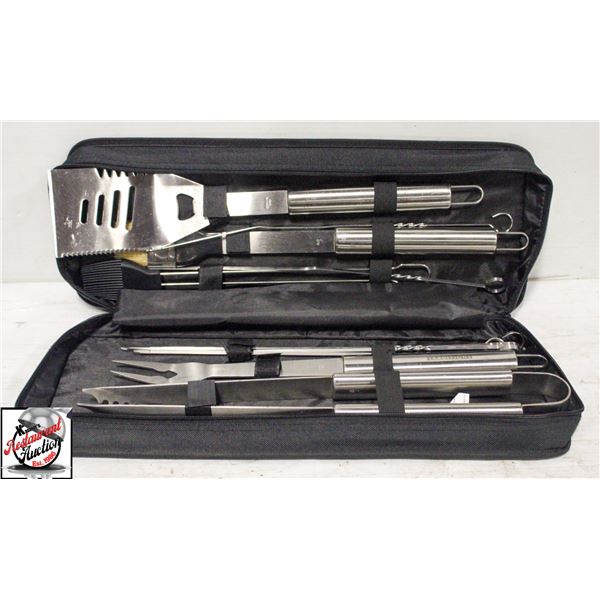 BBQ TOOL SET IN BLACK TRAVEL BAG