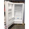 Image 2 : FRIGIDAIRE UPRIGHT FREEZER