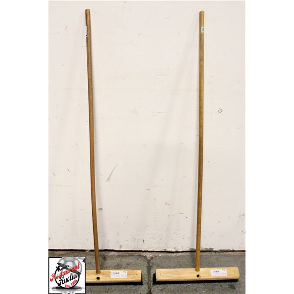 2 NEW SYNTHETIC BRISTLE 18" PUSH BROOMS