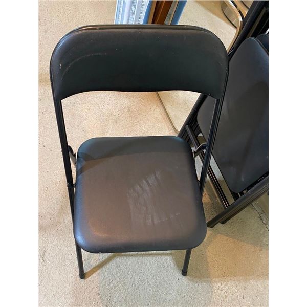 4 FOLDING CHAIRS