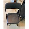 Image 1 : 4 FOLDING CHAIRS