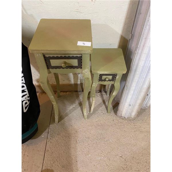 2 SMALL NIGHT STANDS