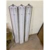 Image 1 : 3 LIGHT FIXTURES