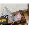 Image 1 : BOX LOT OF ASSORTED KITCHEN APPLIANCES