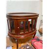 Image 1 : LIQUOR CABINET