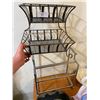 Image 1 : 2 SMALL METAL STANDS