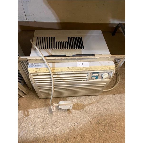 THERMOSTAT AIR CONDITIONER