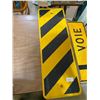 Image 1 : SAFETY SIGN