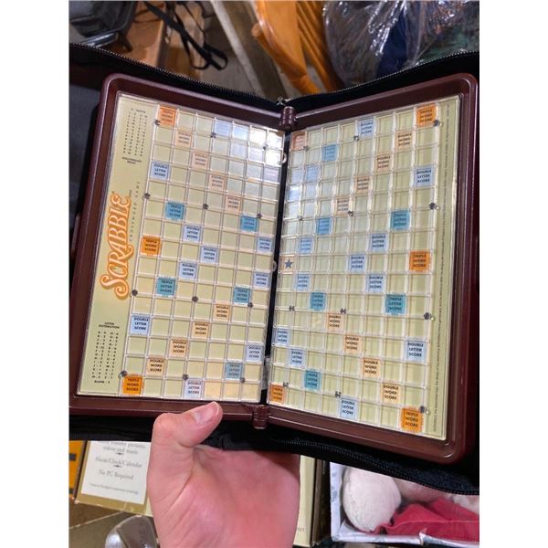PORTABLE SCRABBLE GAME