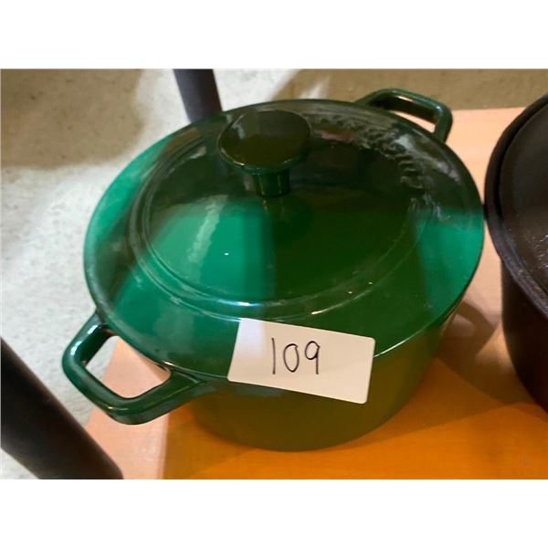 GREEN POT WITH COVER