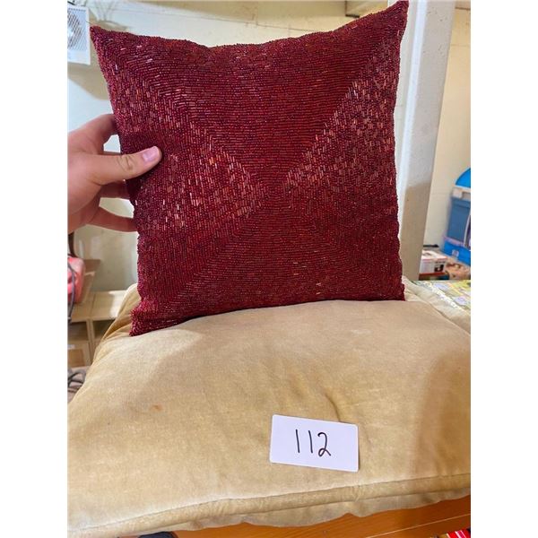 2 PILLOWS