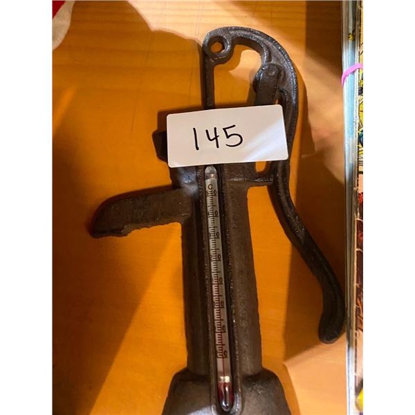 DIE-CAST METAL THERMOMETER