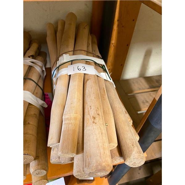 BUNDLE OF ASSORTED WOODEN TOOL HANDLES