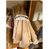 Image 1 : BUNDLE OF ASSORTED WOODEN TOOL HANDLES