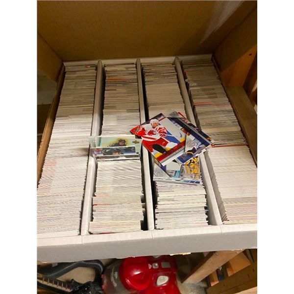 LARGE BOX OF HOCKEY CARDS