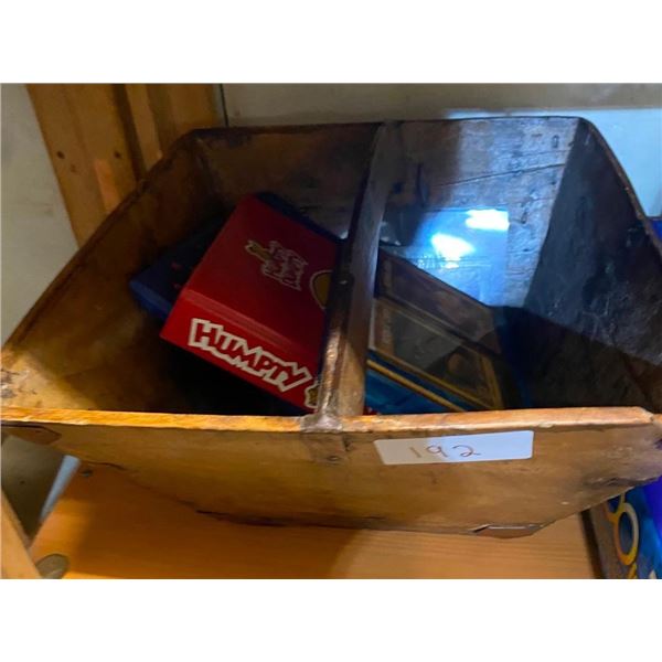 WOODEN CARRY BASKET WITH BASEBALL & HOCKEY CARDS