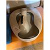 Image 1 : URINAL