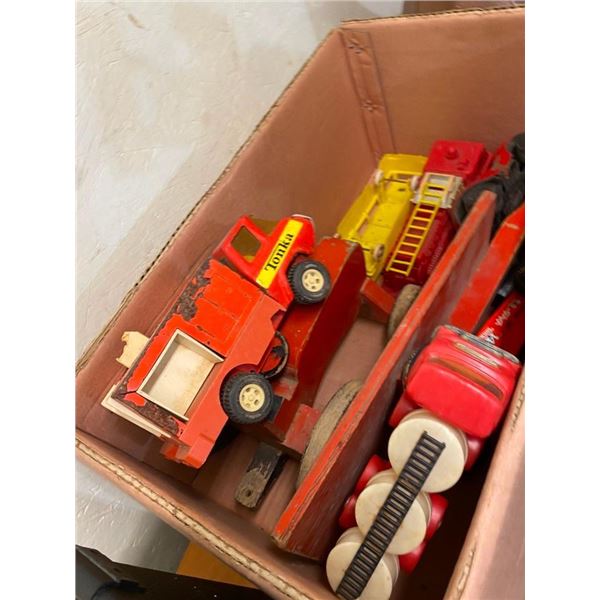 BOX LOT OF KIDS TOYS