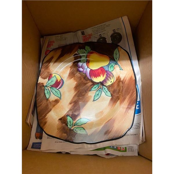 BOX LOT OF 3 DECORATIVE PLATES
