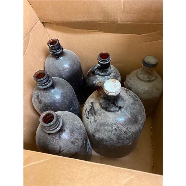 BOX LOT OF ASSORTED SIZED JUGS