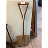 Image 1 : ANTIQUE SHOVEL