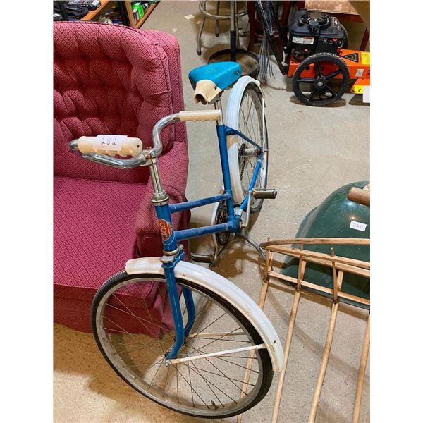 VINTAGE BICYLE WITH DOUBLE KICK STAND