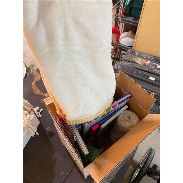 BOX LOT OF YOUNG CHILDREN ITEMS
