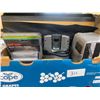 Image 1 : 6 SMALL CASES OF AUDIO CASSETTES AND A RADIO