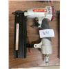 Image 1 : FINISH AIR NAILER