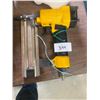 Image 1 : FINISH AIR NAILER