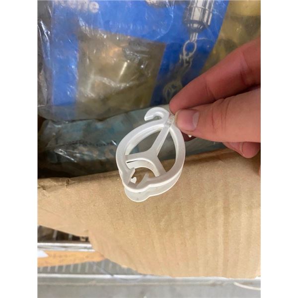 BOX LOT OF WHAT LOOKS LIKE PLASTIC DECOR CHAIN
