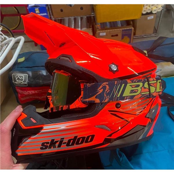 DIRTBIKE/SKIDOO HELMET - SIZE XL