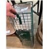 Image 1 : LIVE TRAP