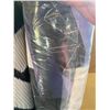 Image 2 : PATIO UMBRELLA WITH SOLAR LIGHTS
