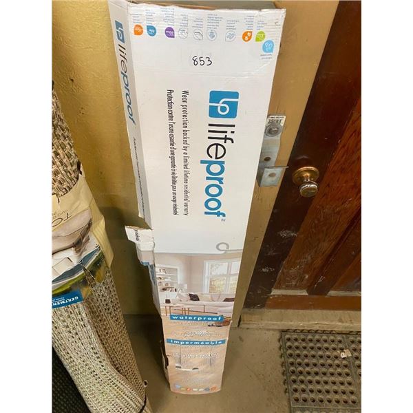 1 BOX OF LAMINATE FLOORING