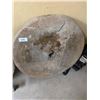 Image 1 : 27IN GRINDSTONE