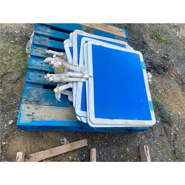 PALLET OF 28X22IN SIGNS