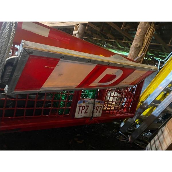 HITCH MOUNT CAUTION SIGN