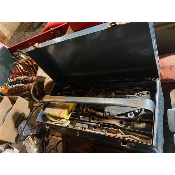 TOOL BOX WITH ACCESSORIES