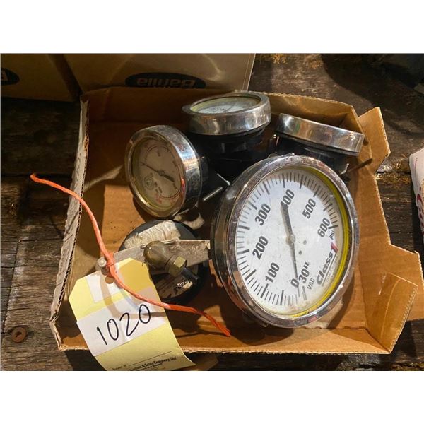 BOX LOT OF ASSORTED GAUGES