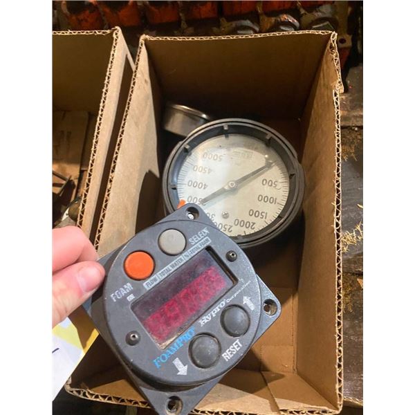 BOX LOT OF ASSORTED GAUGES