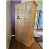 Image 5 : TV Hutch