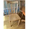 Image 3 : Kitchen Table with 5 chairs