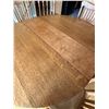 Image 5 : Kitchen Table with 5 chairs