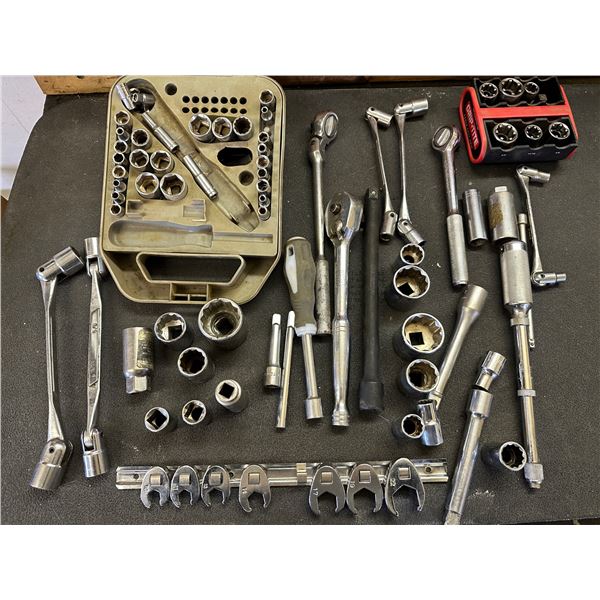 Assorted Sockets