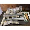 Image 1 : Hardware and Accessories Lot