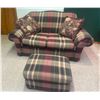 Image 1 : Love Seat with Ottoman